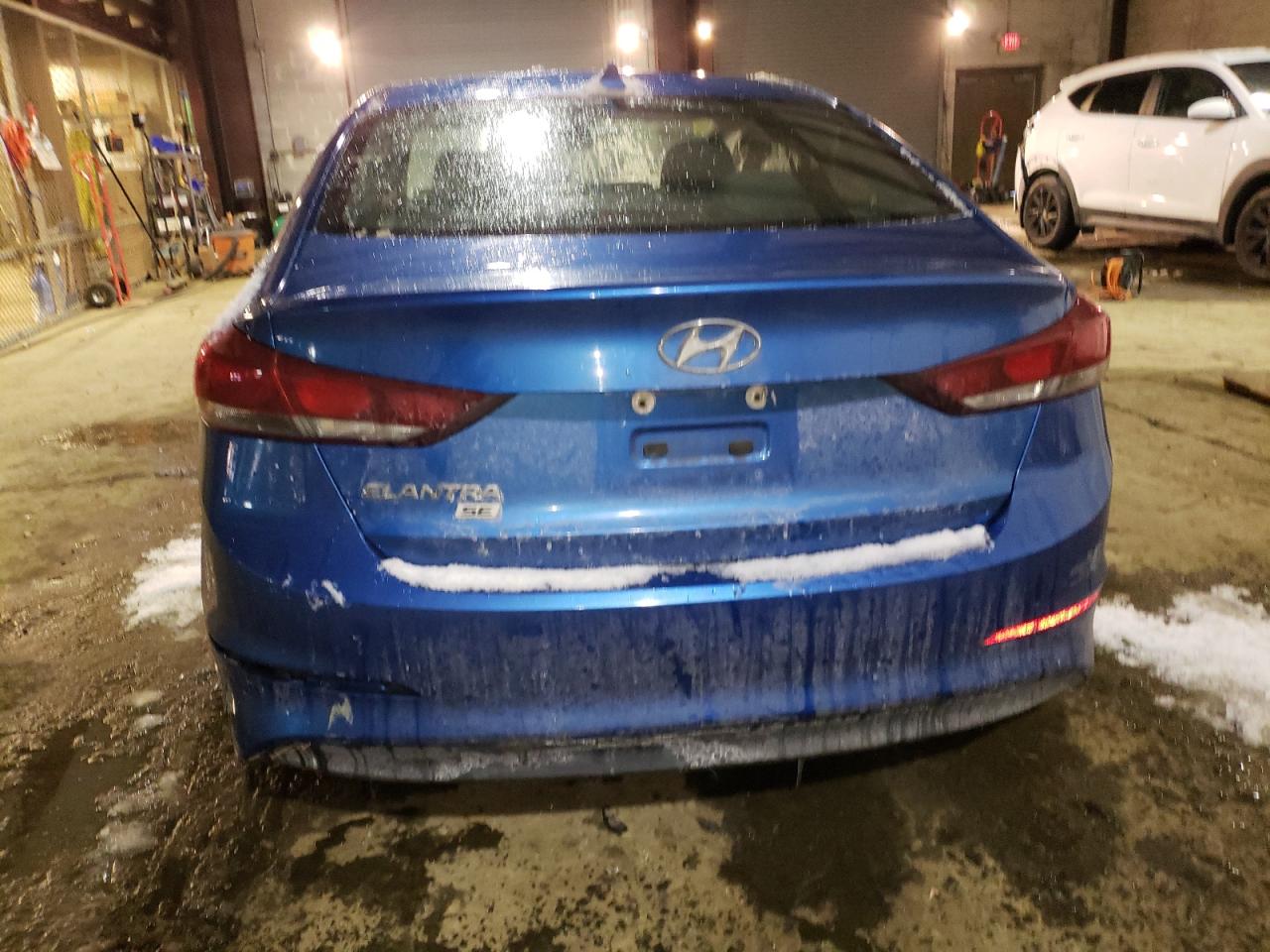 2017 Hyundai Elantra - Image 6