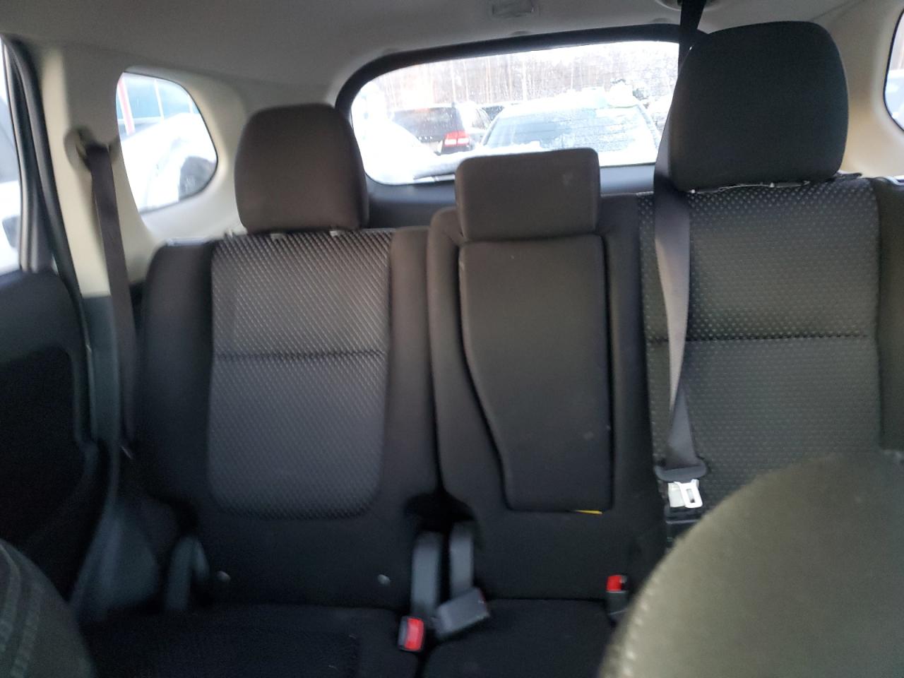 2017 Mitsubishi Outlander - Image 10