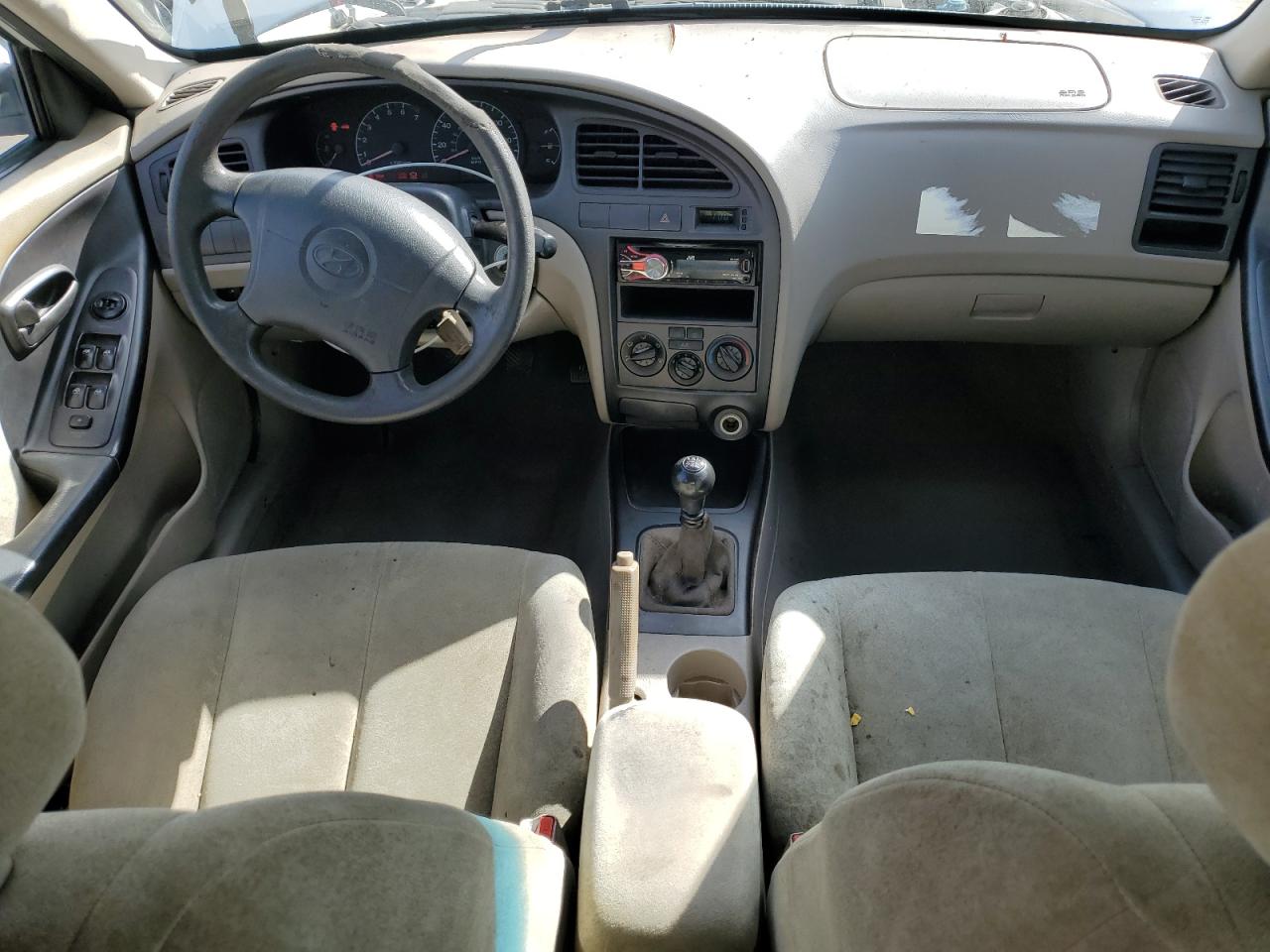 2002 Hyundai Elantra - Image 8