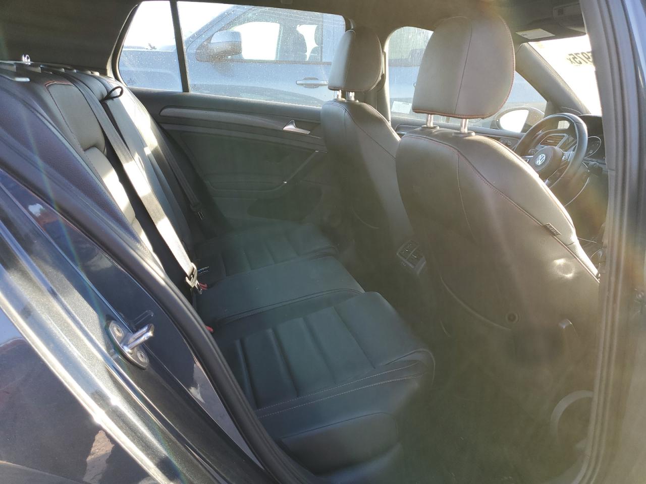 2020 Volkswagen GTI - Image 10