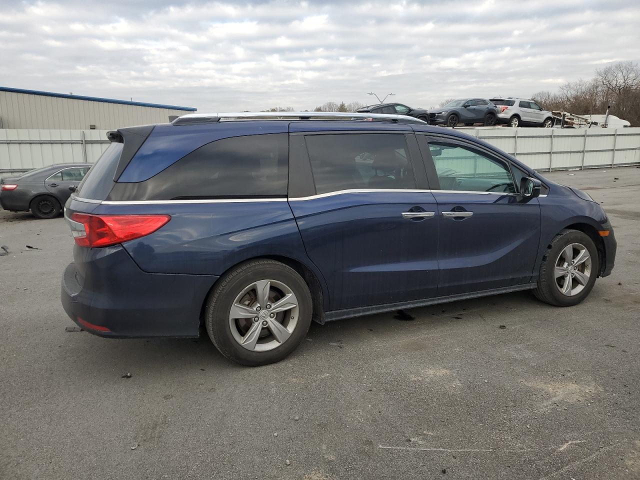 2018 Honda Odyssey - Image 3