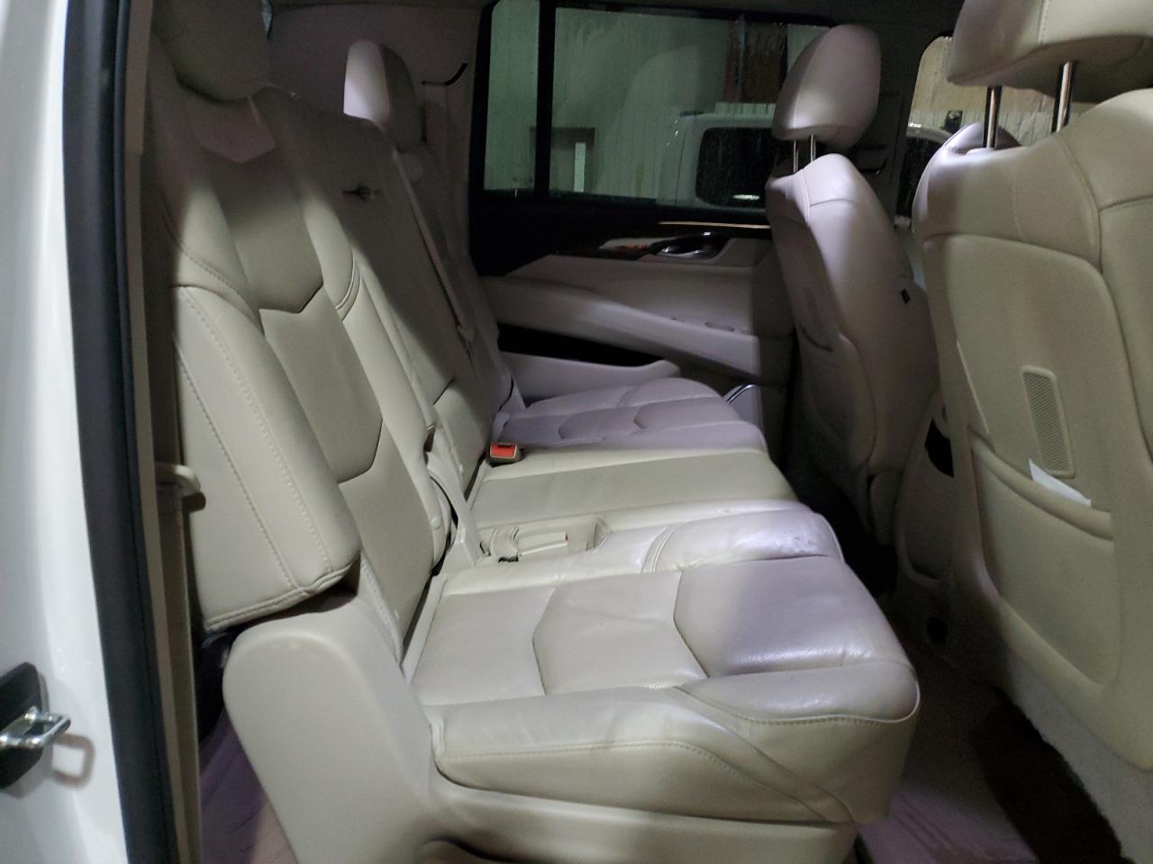 2020 Cadillac Escalade - Image 12