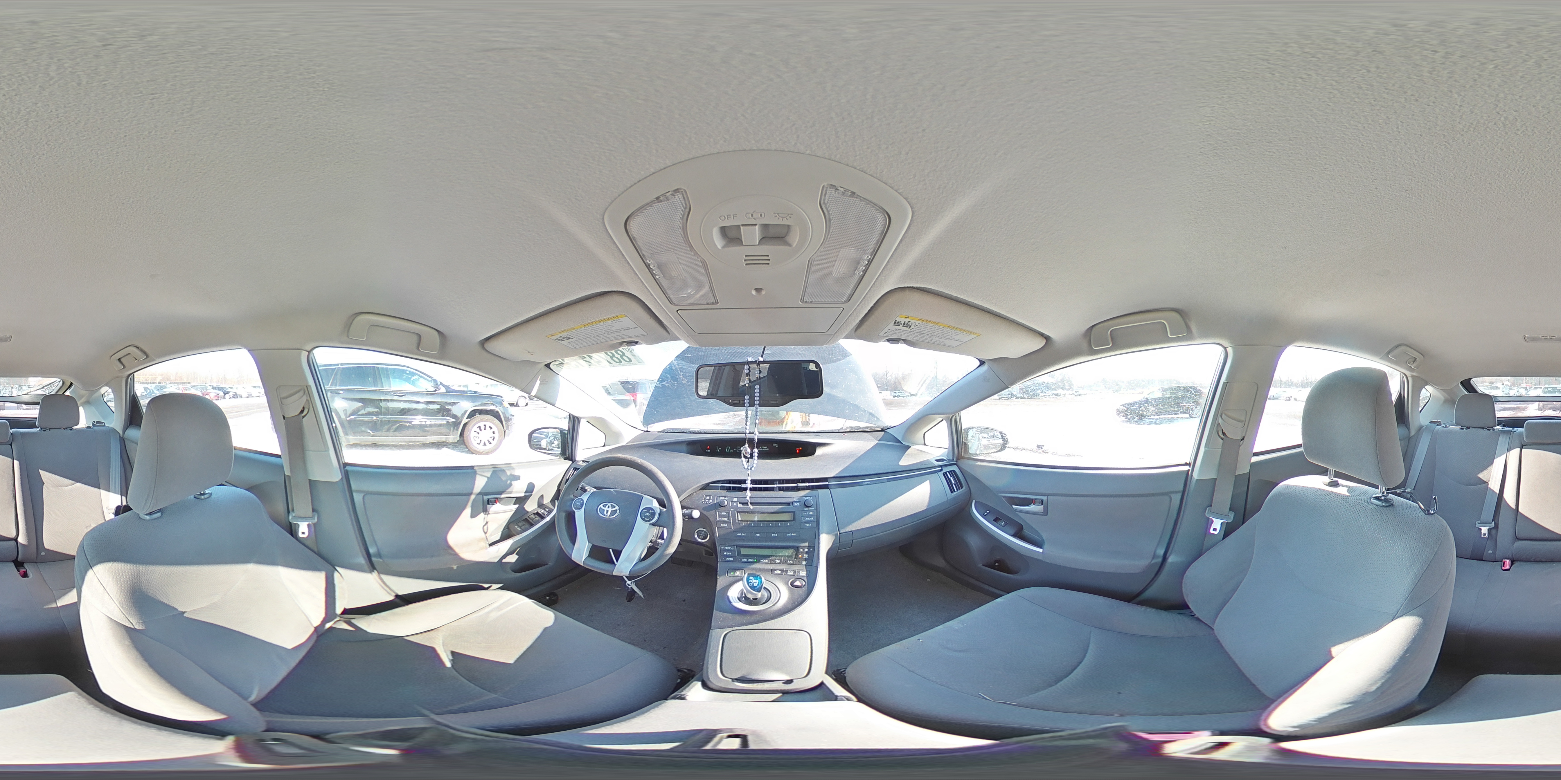 2010 Toyota Prius - Image 13