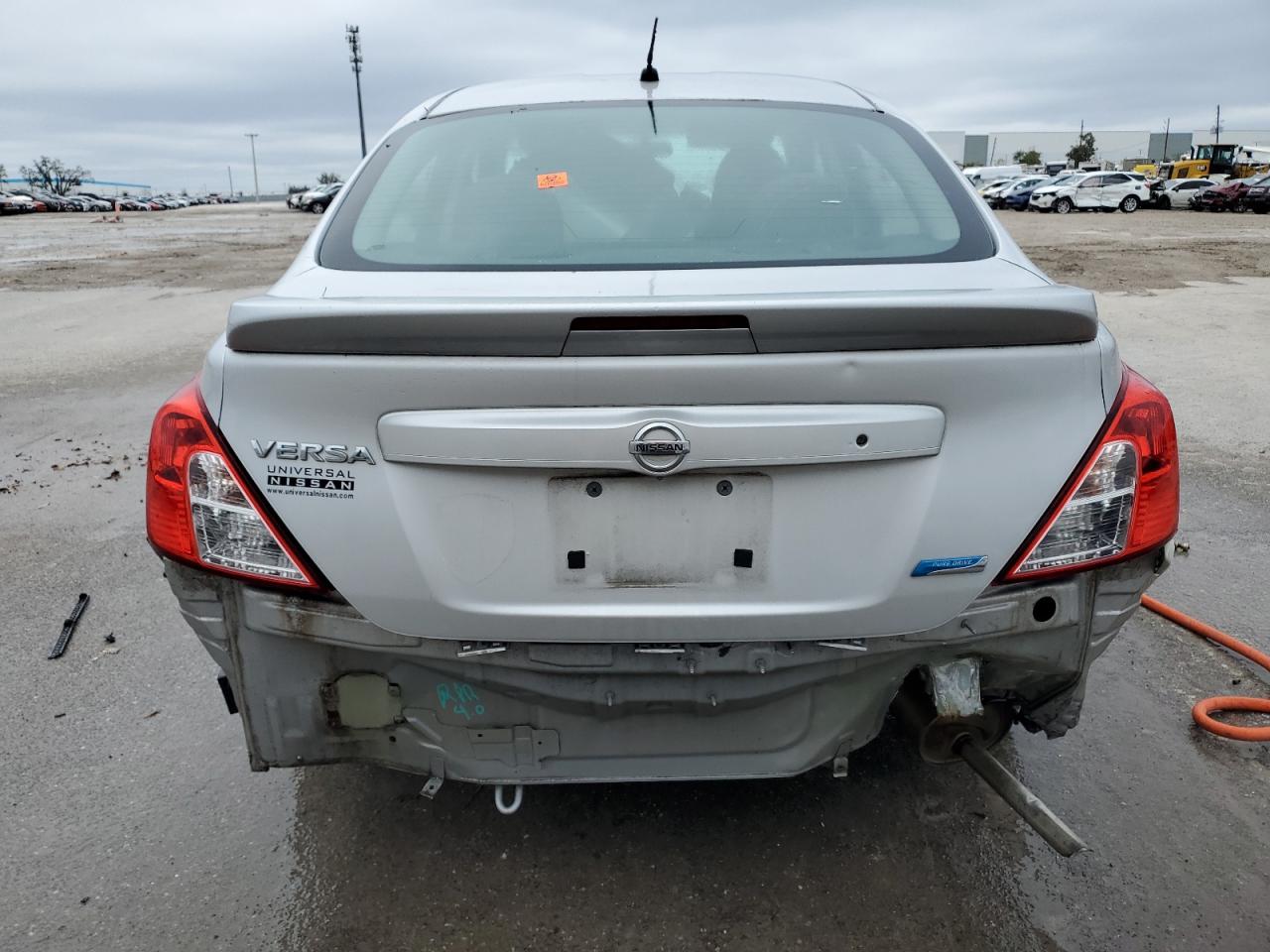 2015 Nissan Versa - Image 6