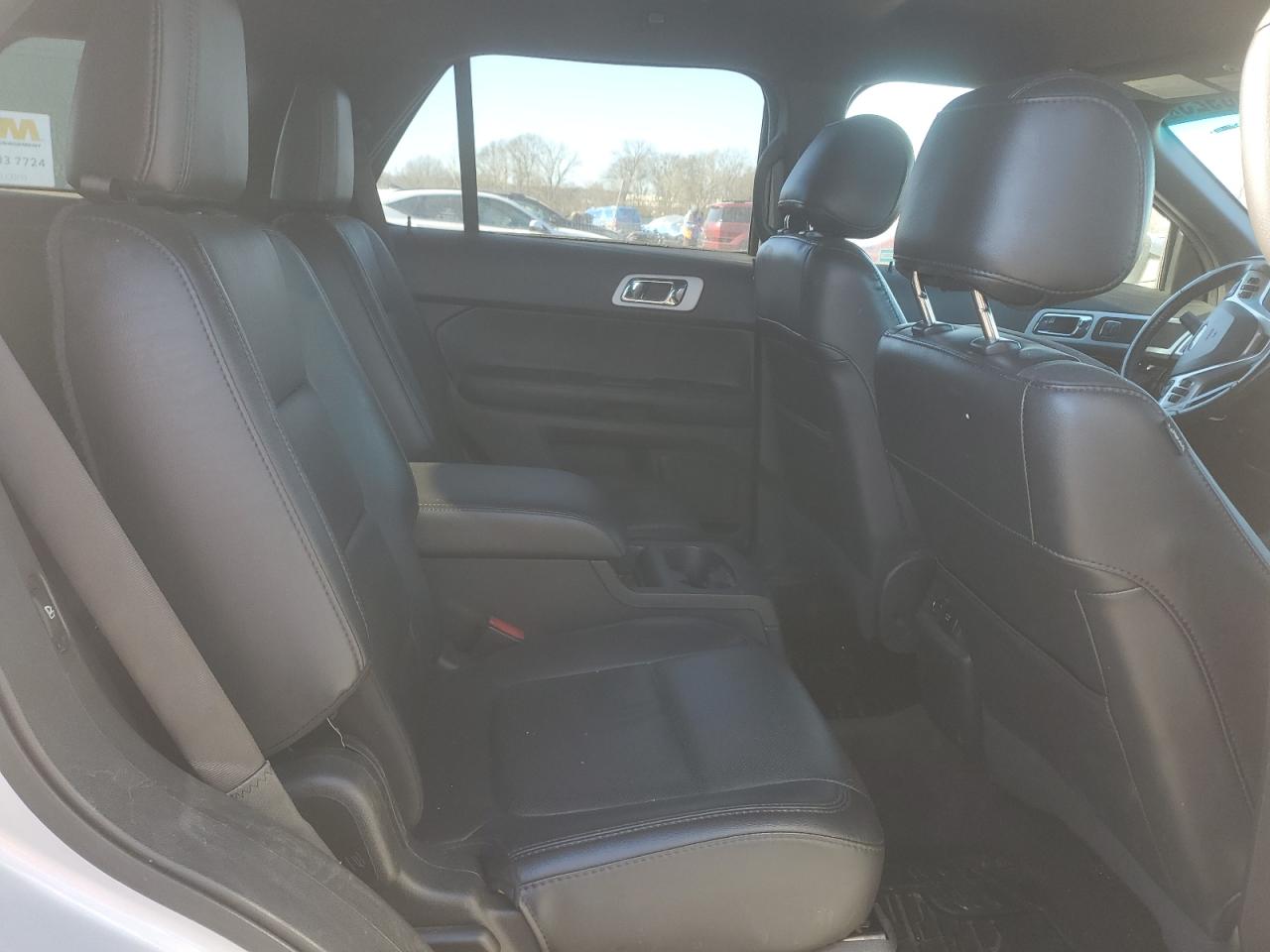 2015 Ford Explorer - Image 12