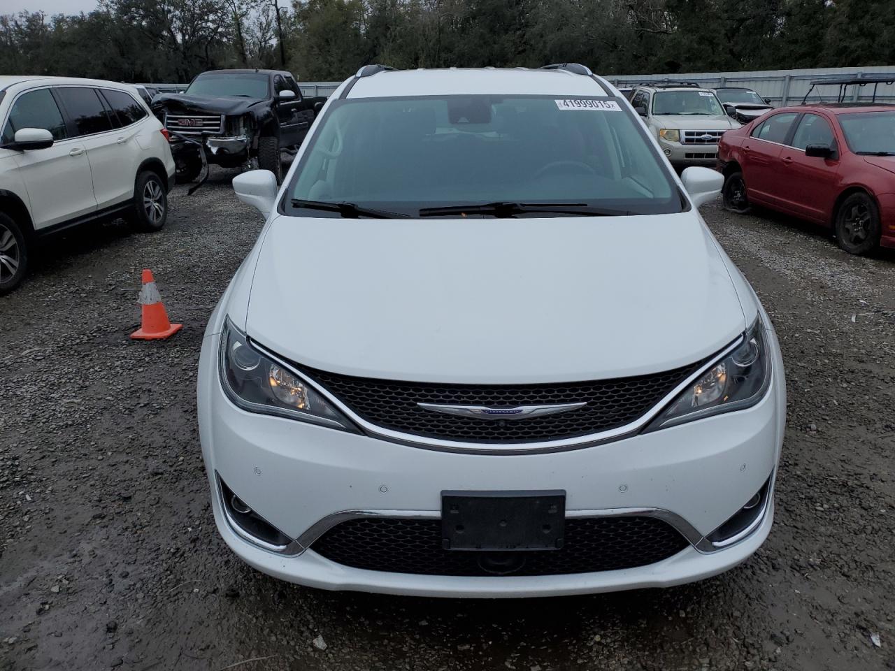 2020 Chrysler Pacifica - Image 5