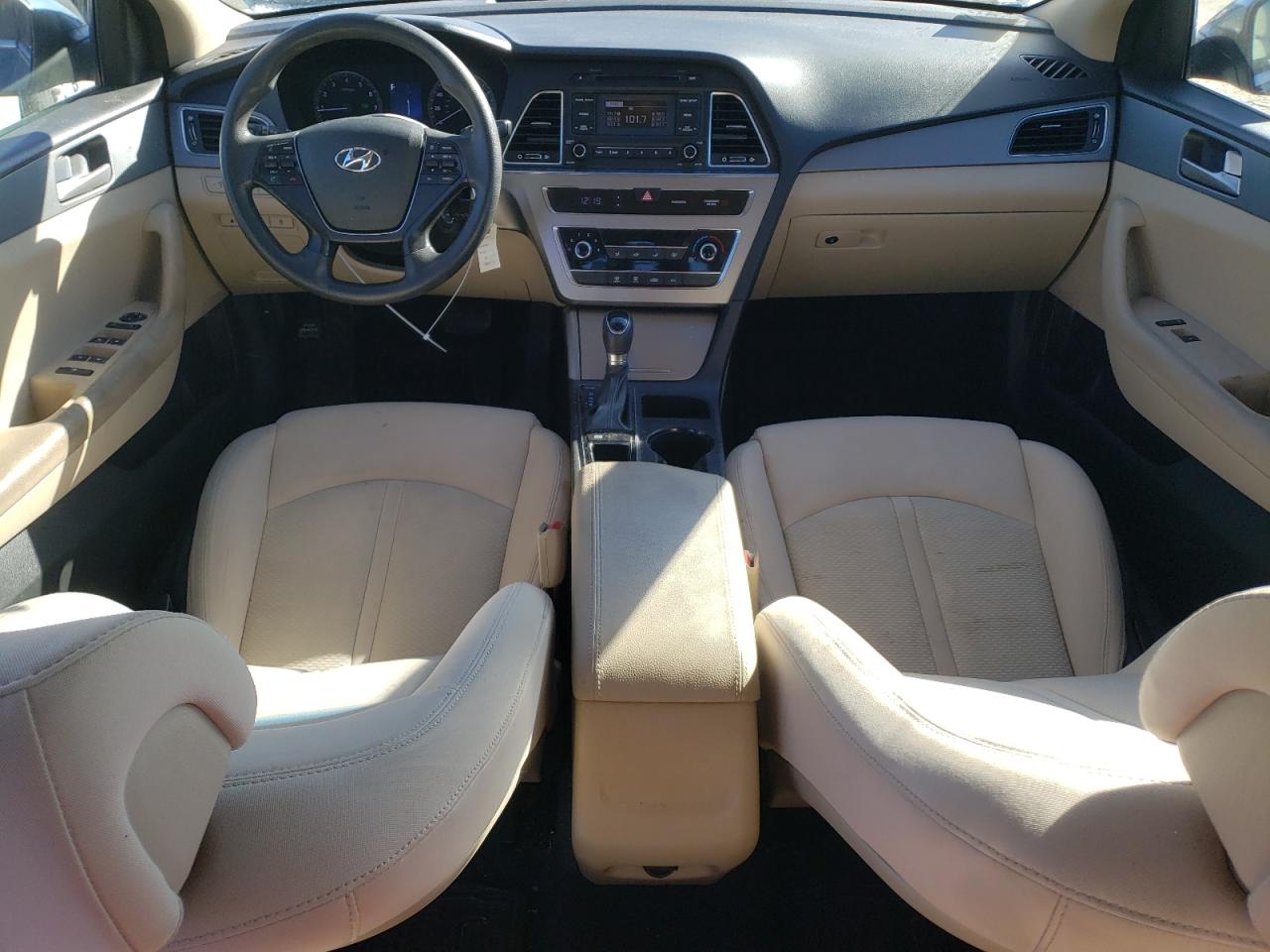 2017 Hyundai Sonata - Image 8
