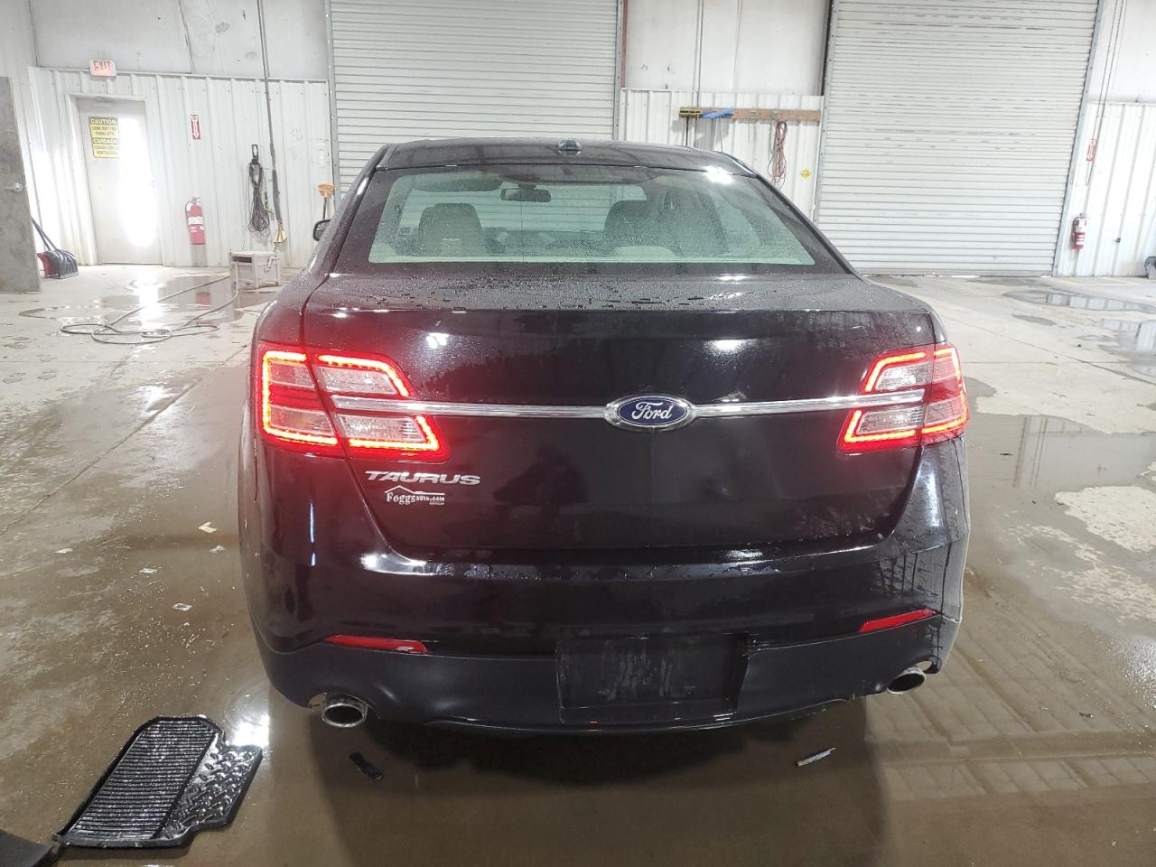 2016 Ford Taurus - Image 6