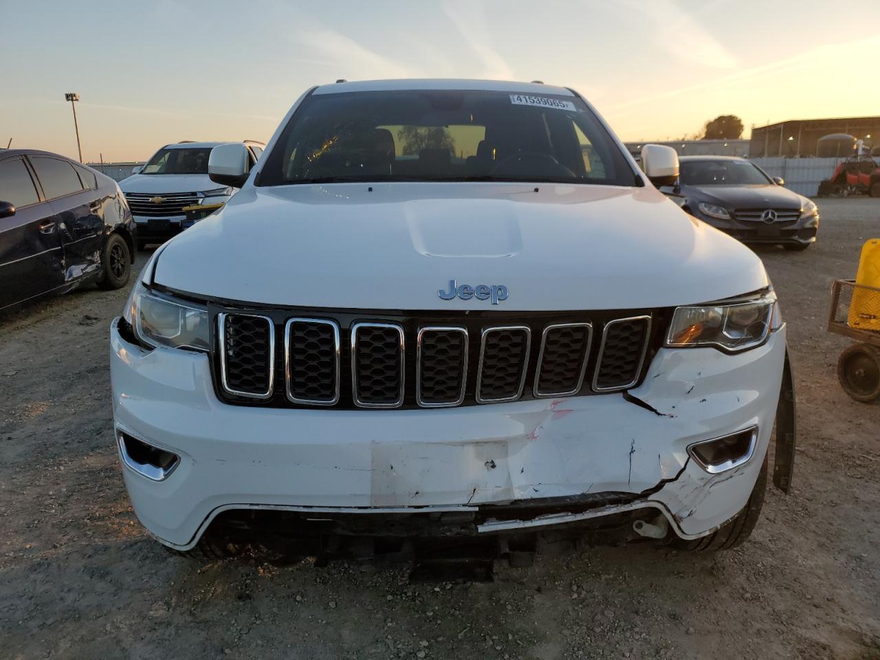 2018 Jeep Grand Cherokee - Image 5