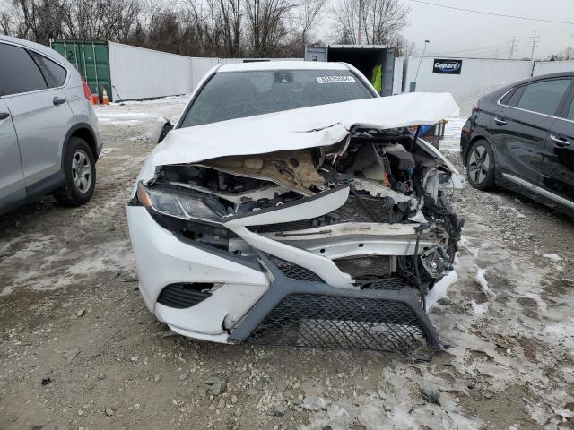  TOYOTA CAMRY 2019 Белый