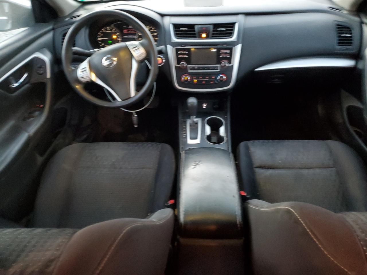 2017 Nissan Altima - Image 8