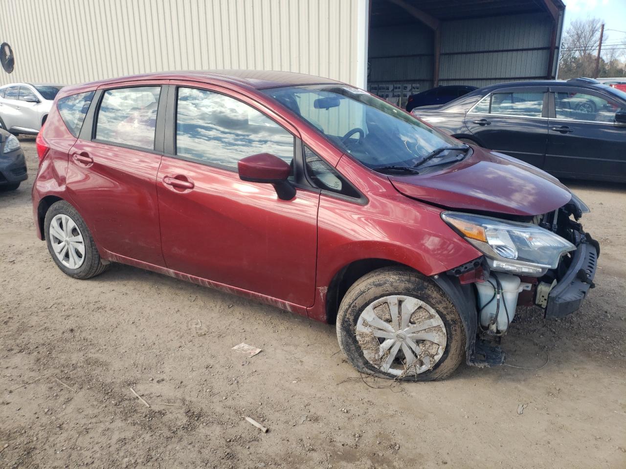2019 Nissan Versa - Image 4