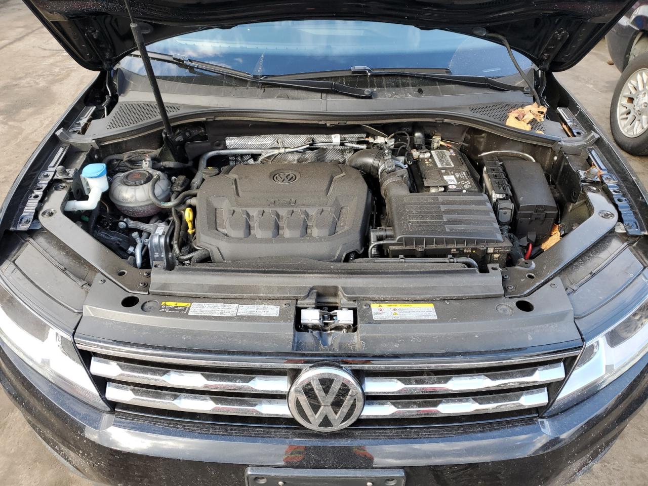 2021 Volkswagen Tiguan - Image 11