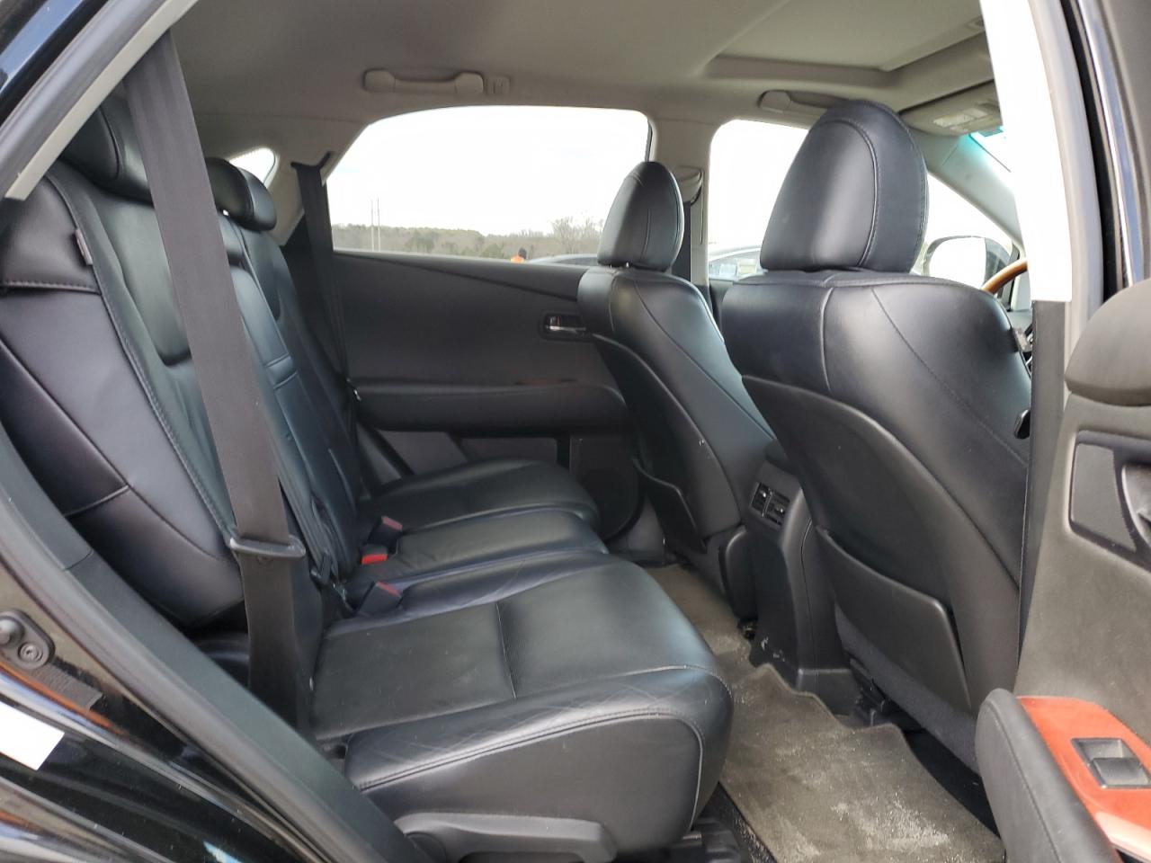 2010 Lexus RX - Image 11