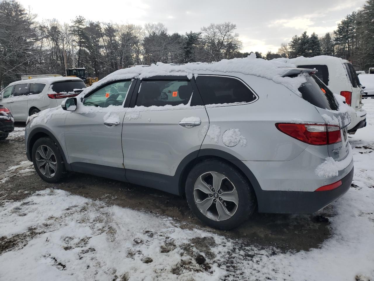 2015 Hyundai Santa Fe - Image 2
