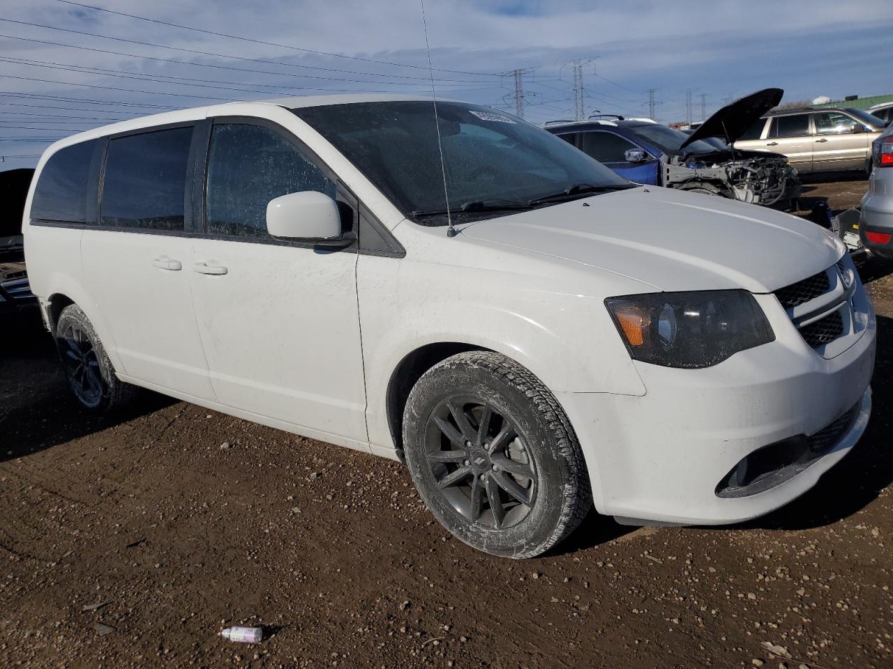 2019 Dodge Caravan - Image 4