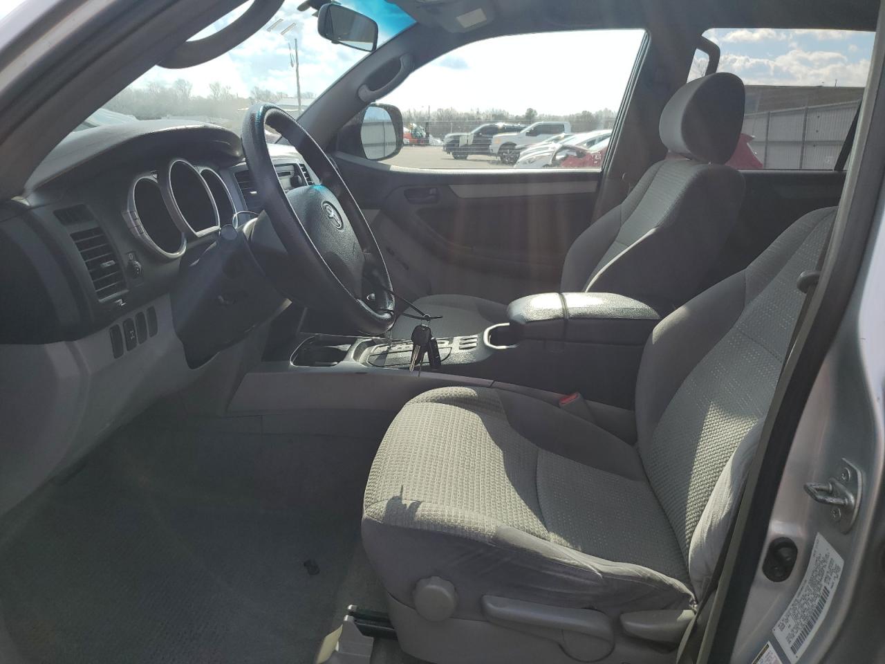 2004 Toyota 4Runner - Image 7