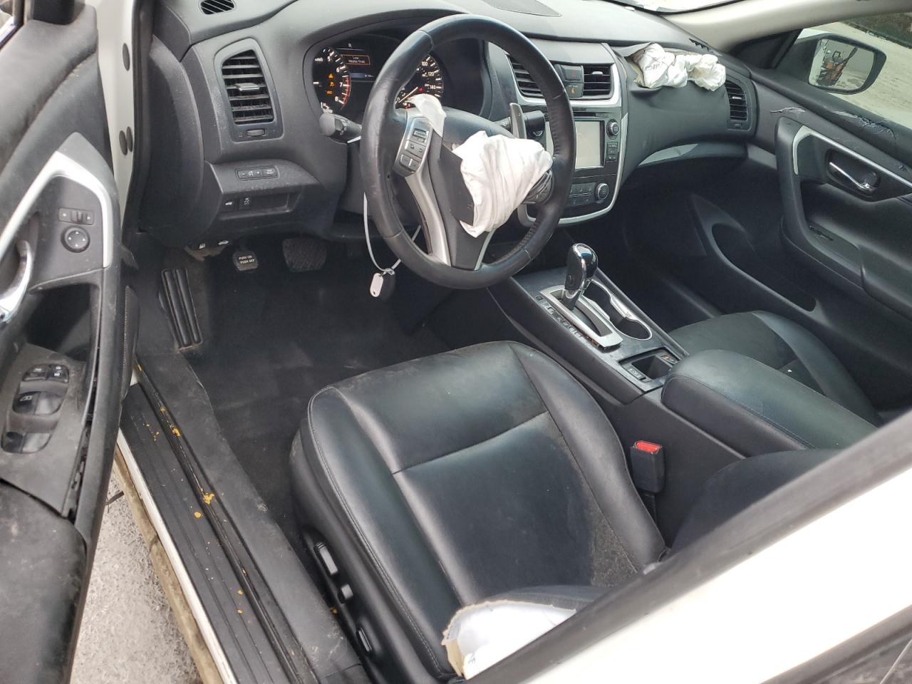 2018 Nissan Altima - Image 8