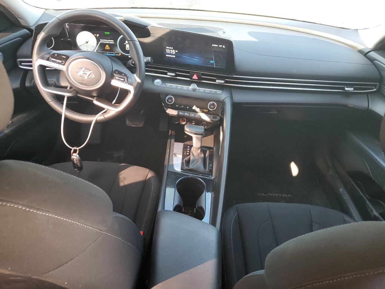 2023 Hyundai Elantra - Image 8