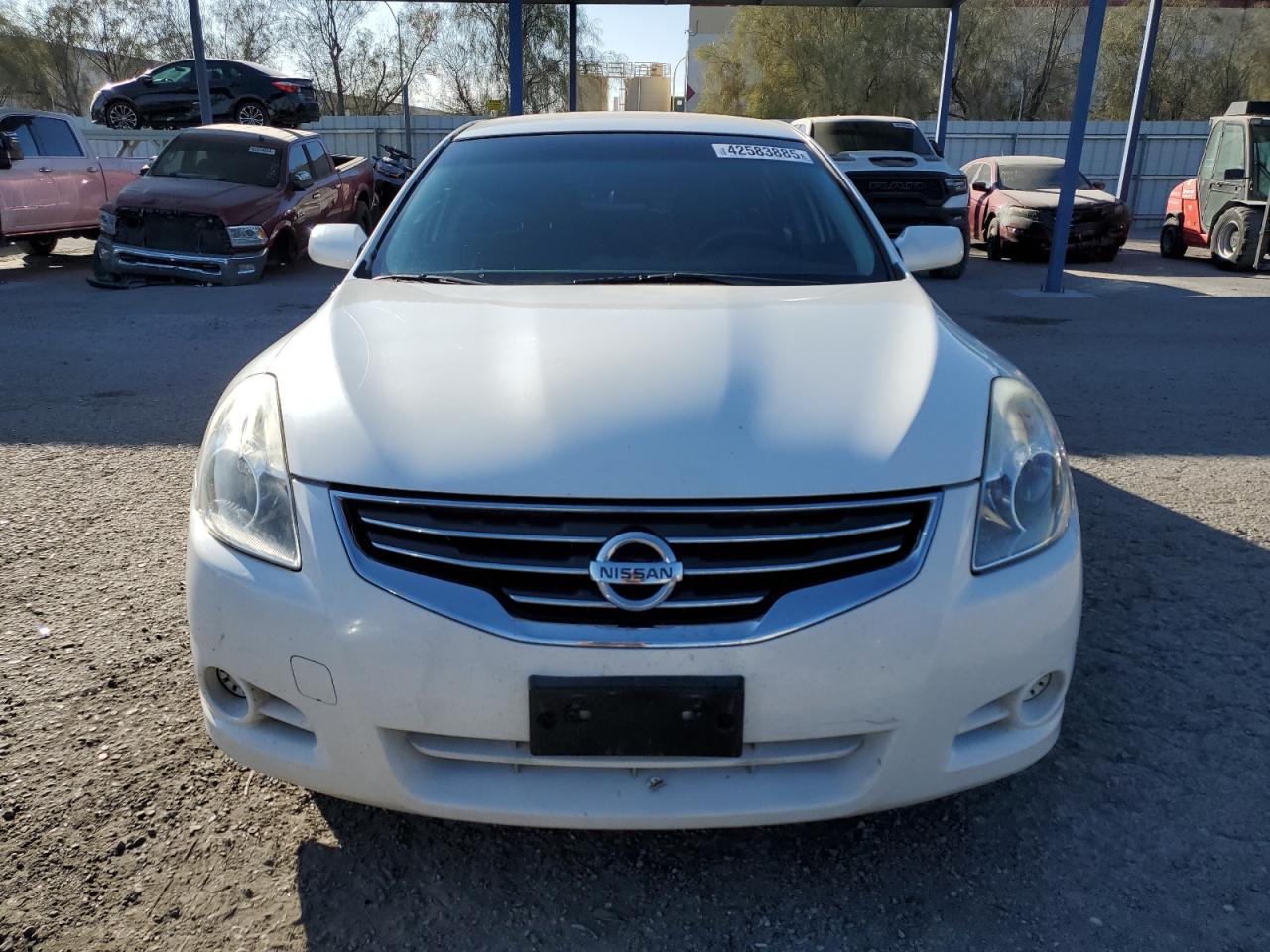 2012 Nissan Altima - Image 5