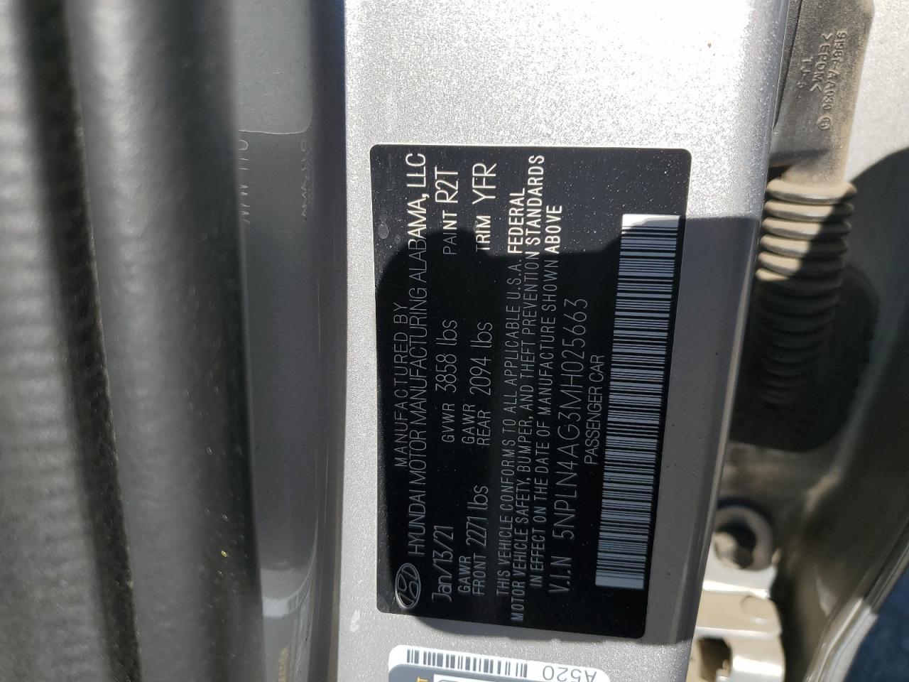 2021 Hyundai Elantra - Image 12