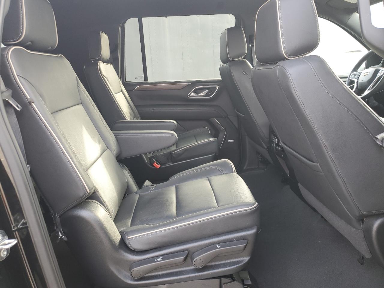 2023 Chevrolet Suburban - Image 11