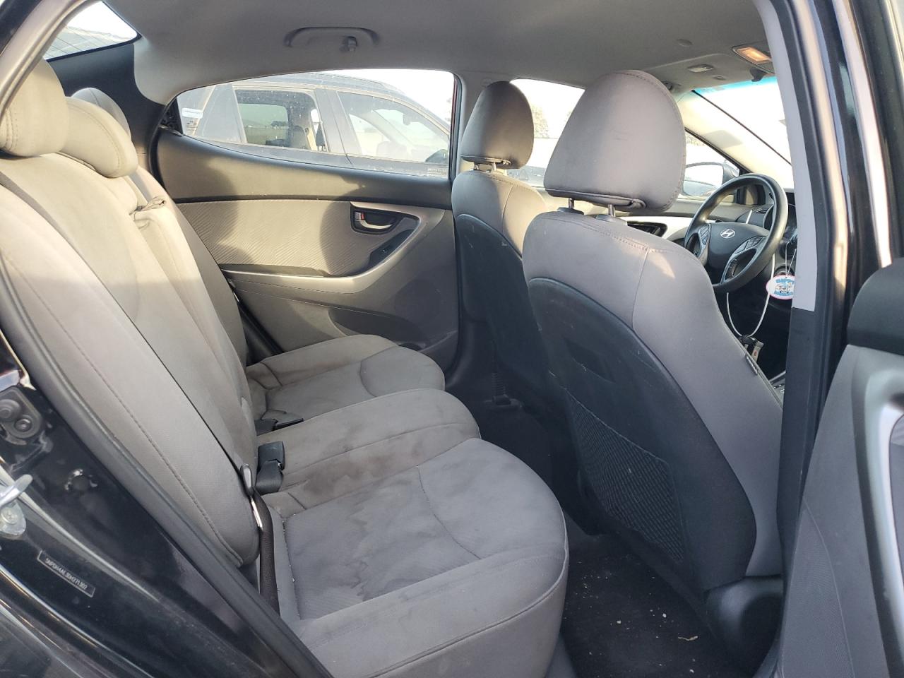2013 Hyundai Elantra - Image 10