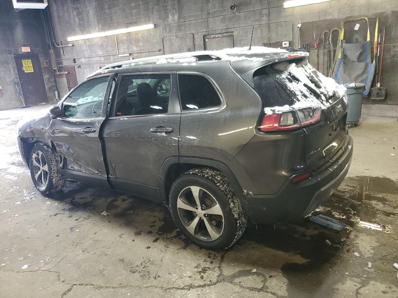 2019 Jeep Grand Cherokee - Image 2