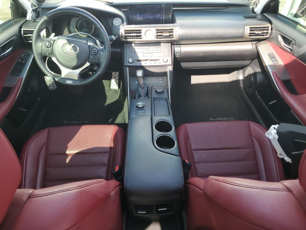 2016 Lexus IS - Image 8