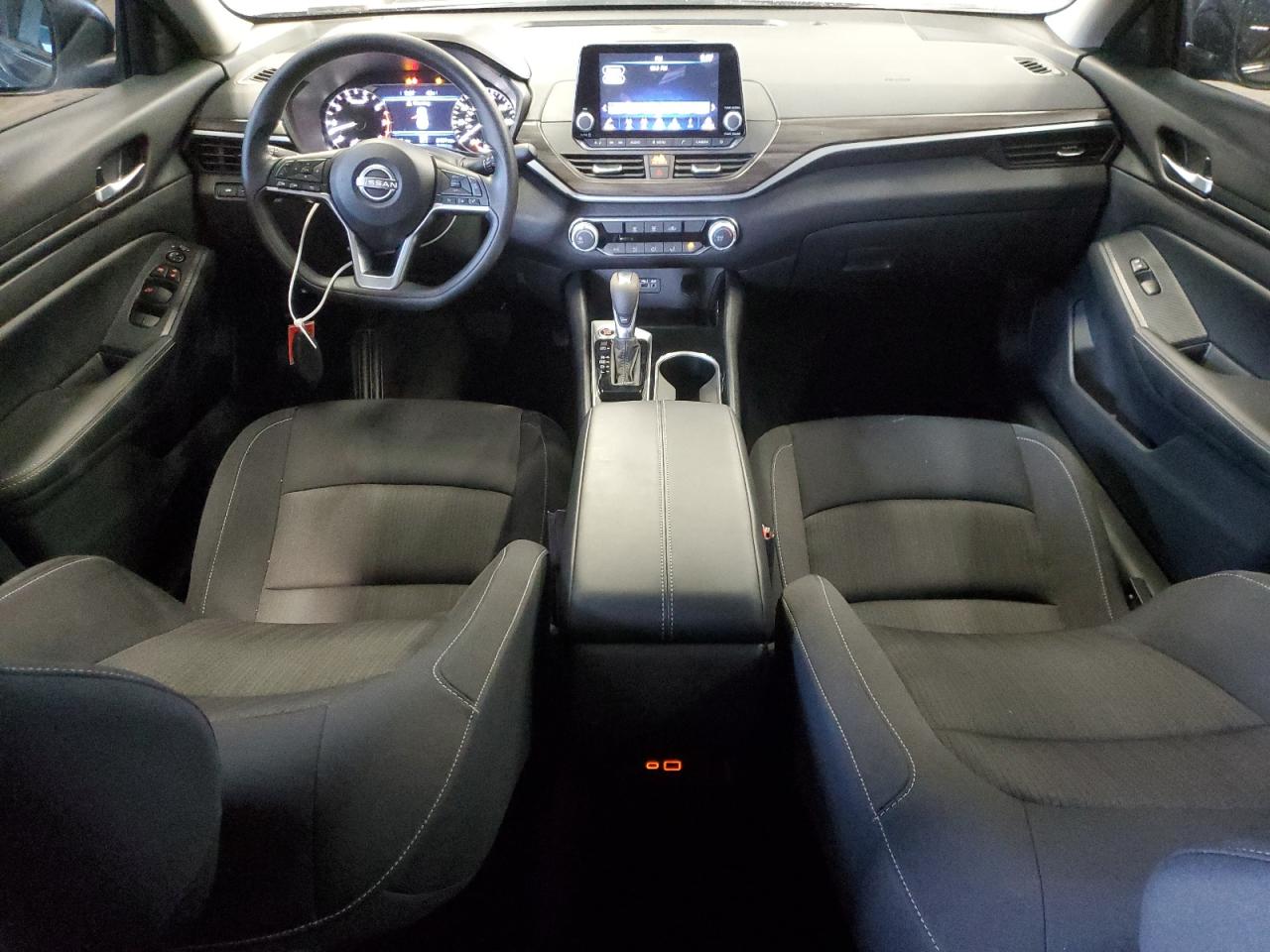 2024 Nissan Altima - Image 8