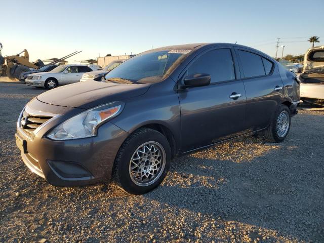  NISSAN VERSA 2015 Сірий