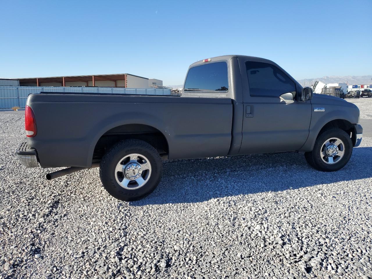 2005 Ford F250 - Image 3