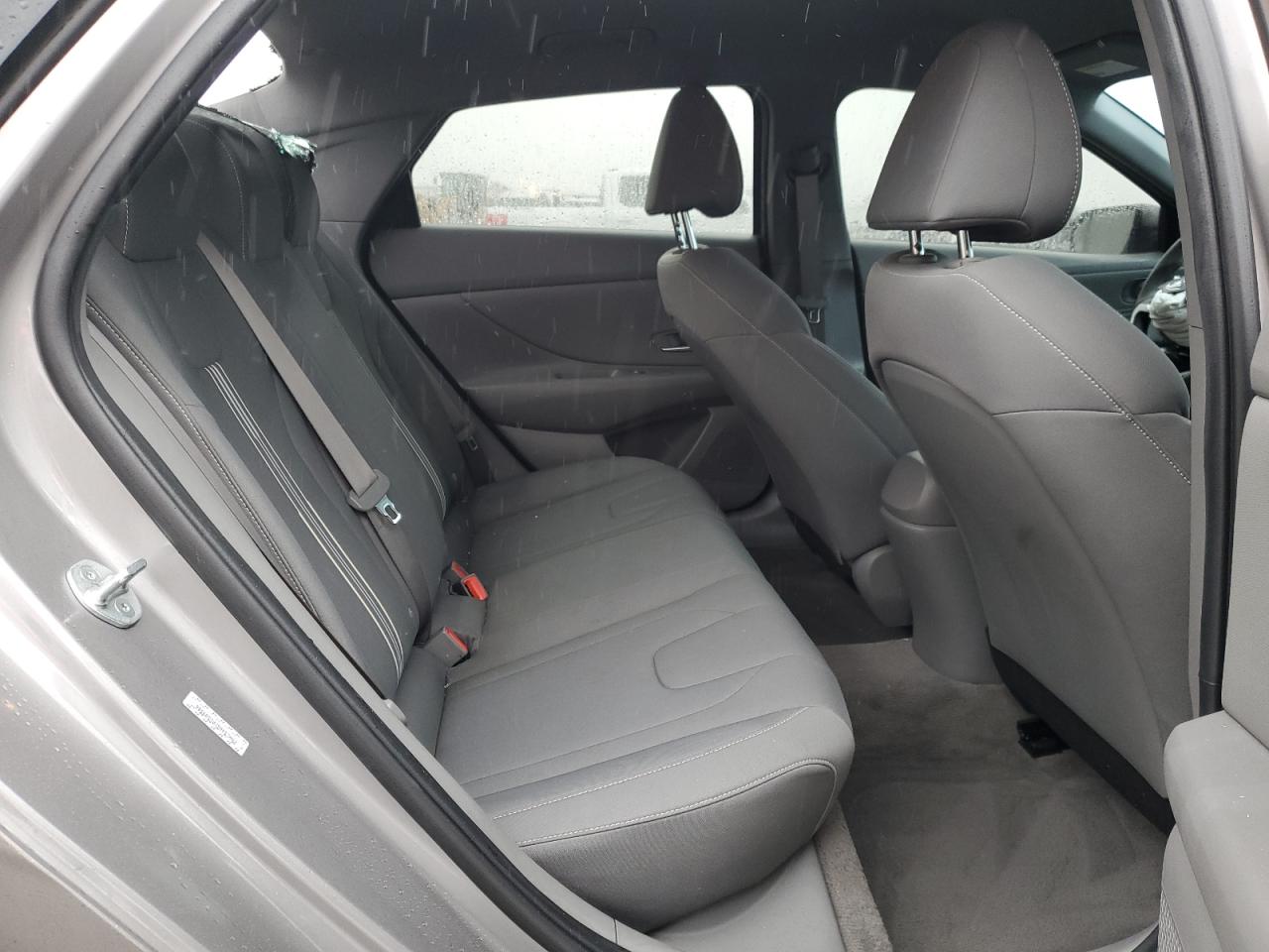 2023 Hyundai Elantra - Image 11