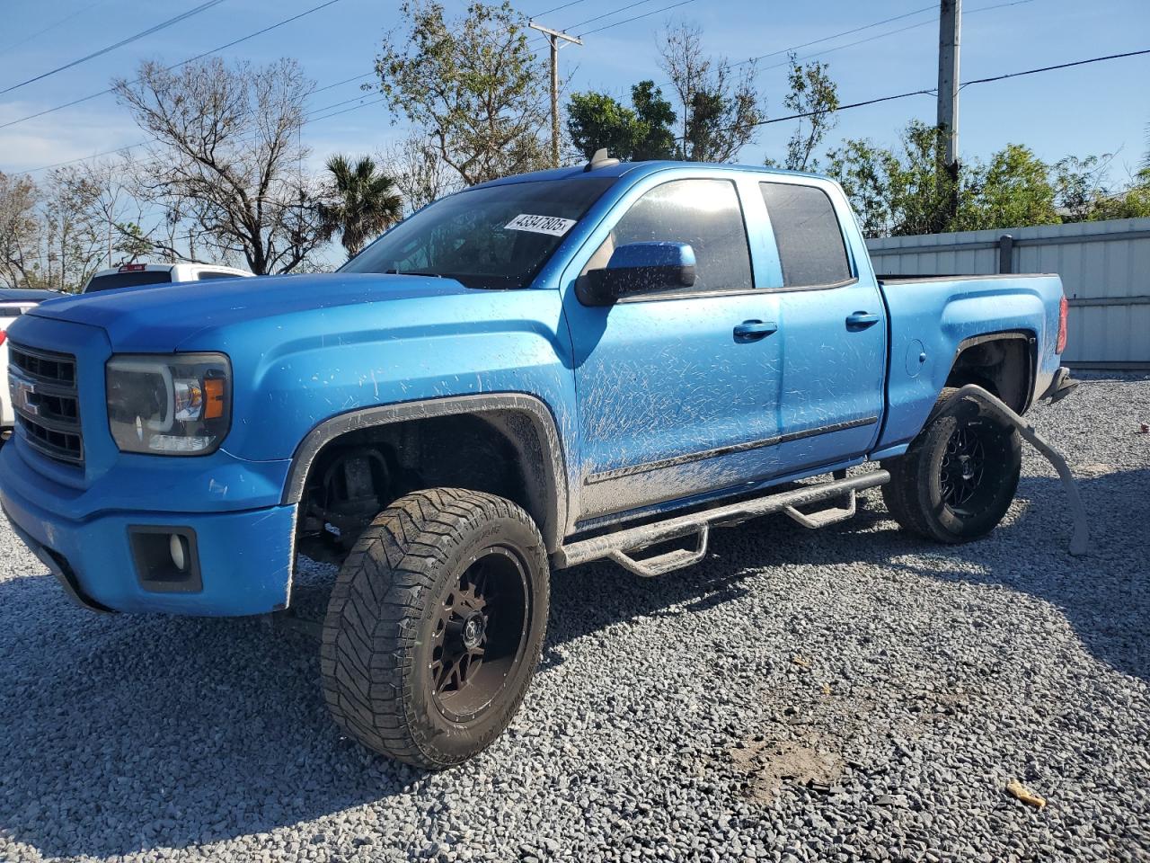2015 GMC Sierra - Image 1