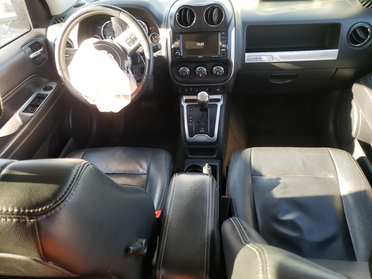 2016 Jeep Compass - Image 8