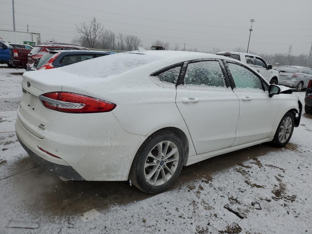 2020 Ford Fusion - Image 3