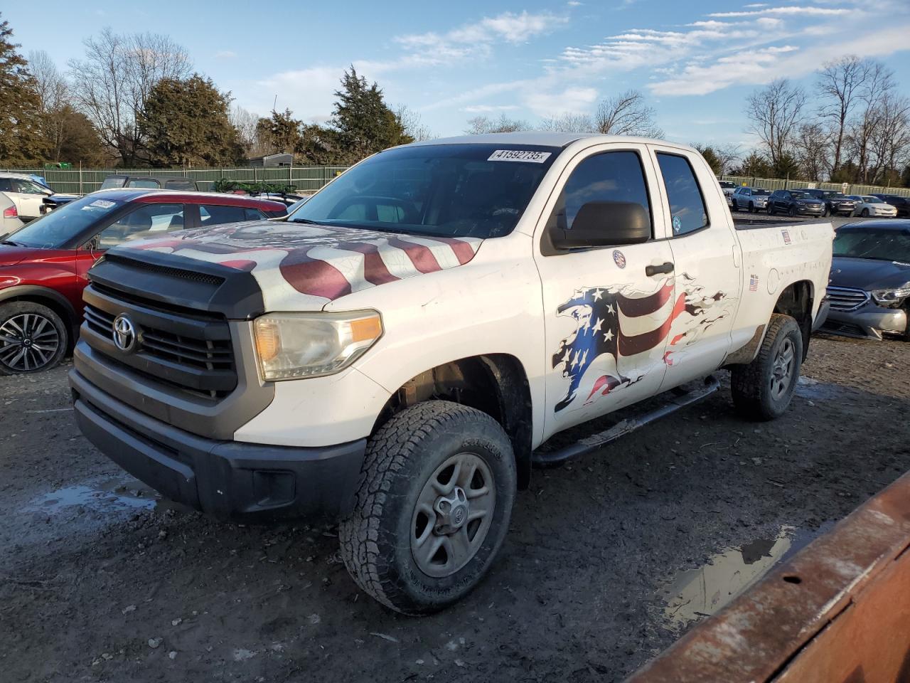 2014 Toyota Tundra Double Cab Sr for Sale in Madisonville, TN - Minor Dent/Scratches