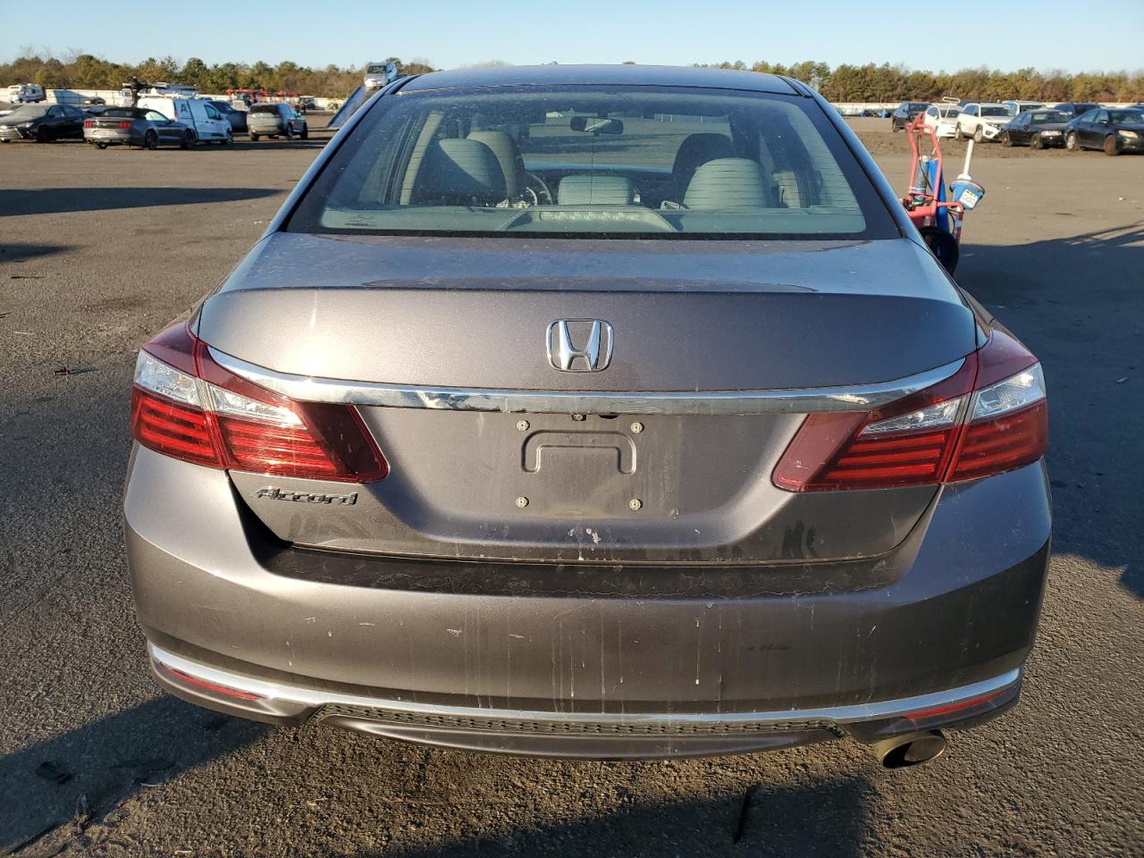 VIN 1HGCR2F37HA071123 2017 HONDA ACCORD no.6