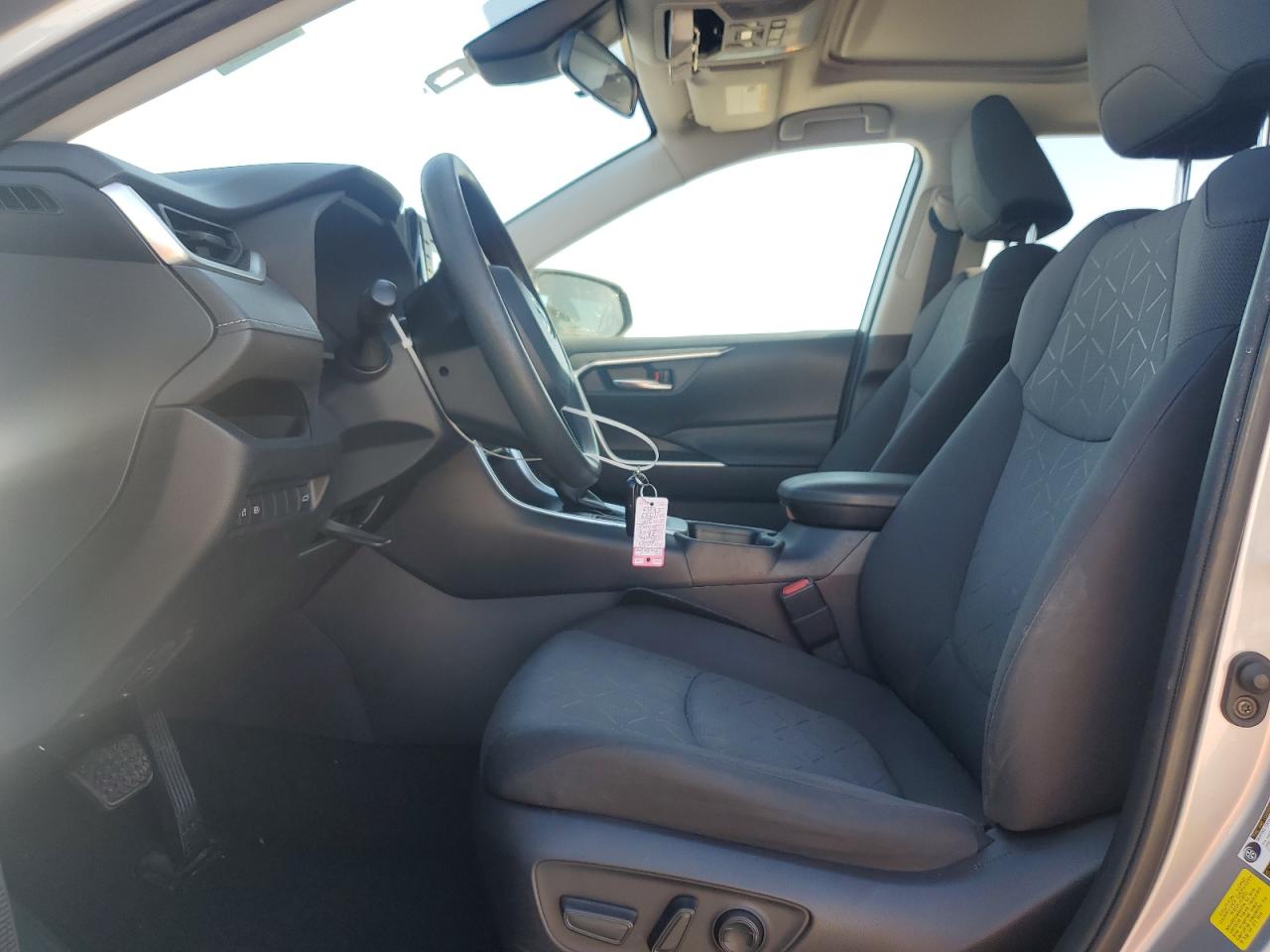 2020 Toyota RAV 4 - Image 7