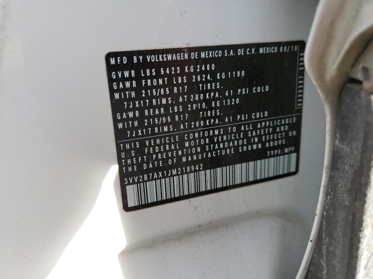 2018 Volkswagen Tiguan - Image 14