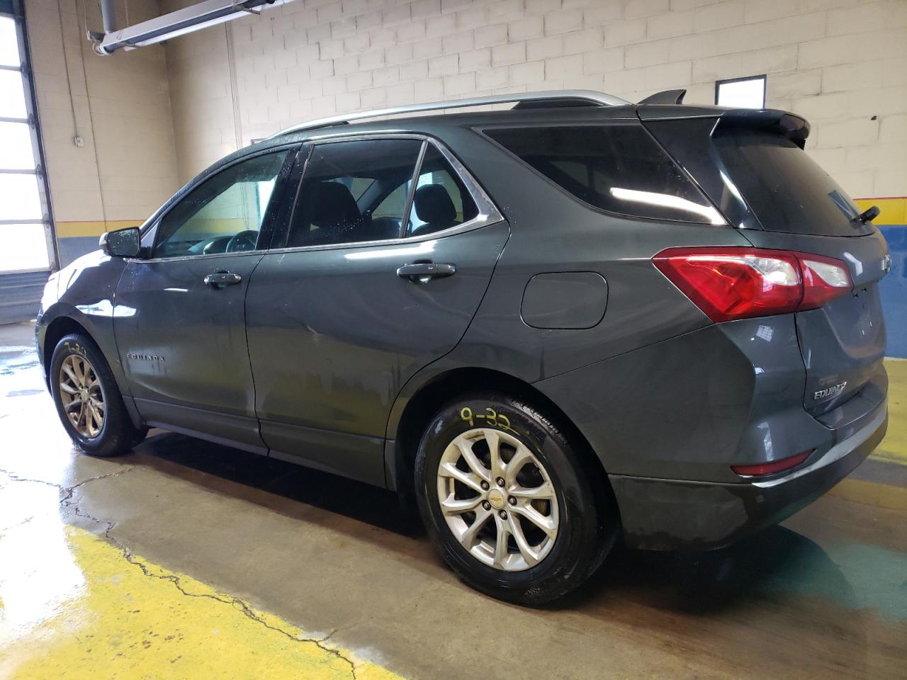 2019 Chevrolet Equinox - Image 2