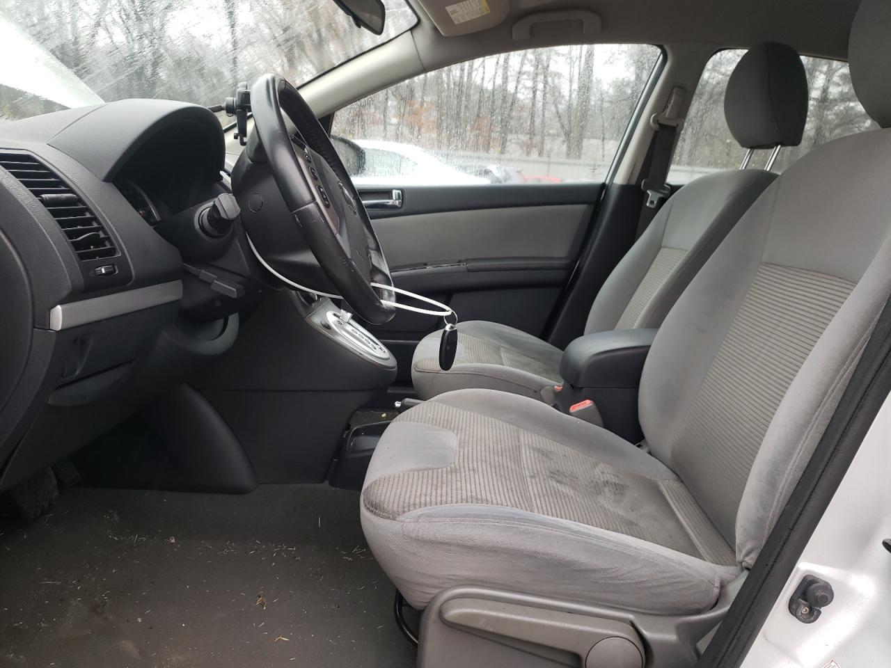 2010 Nissan Sentra - Image 7