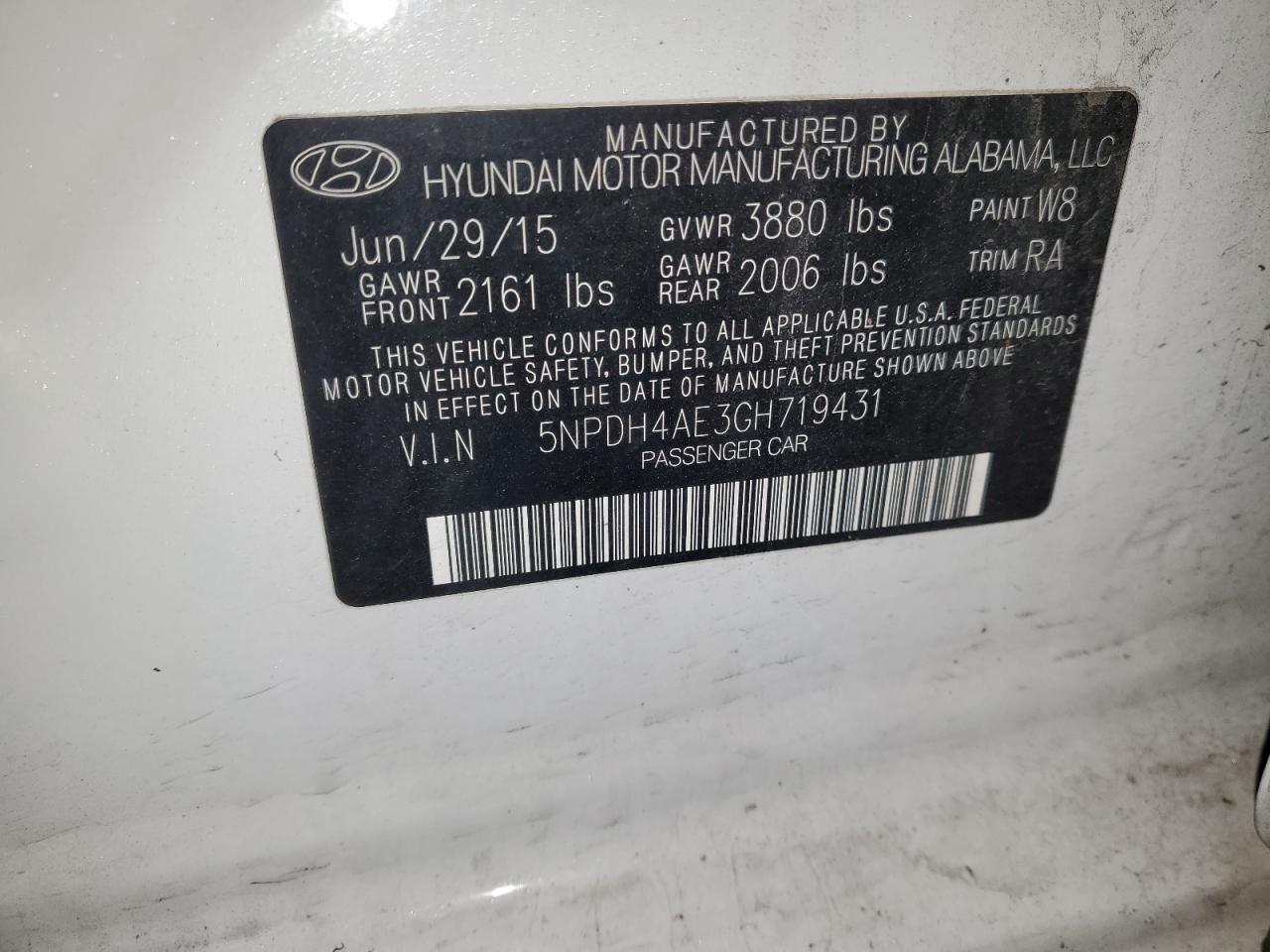 2016 Hyundai Elantra - Image 15