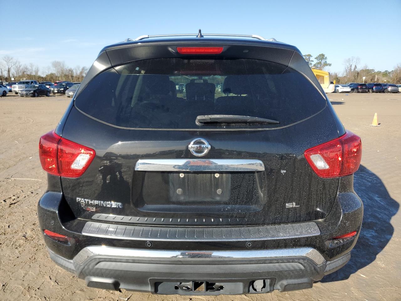 2017 Nissan Pathfinder - Image 6