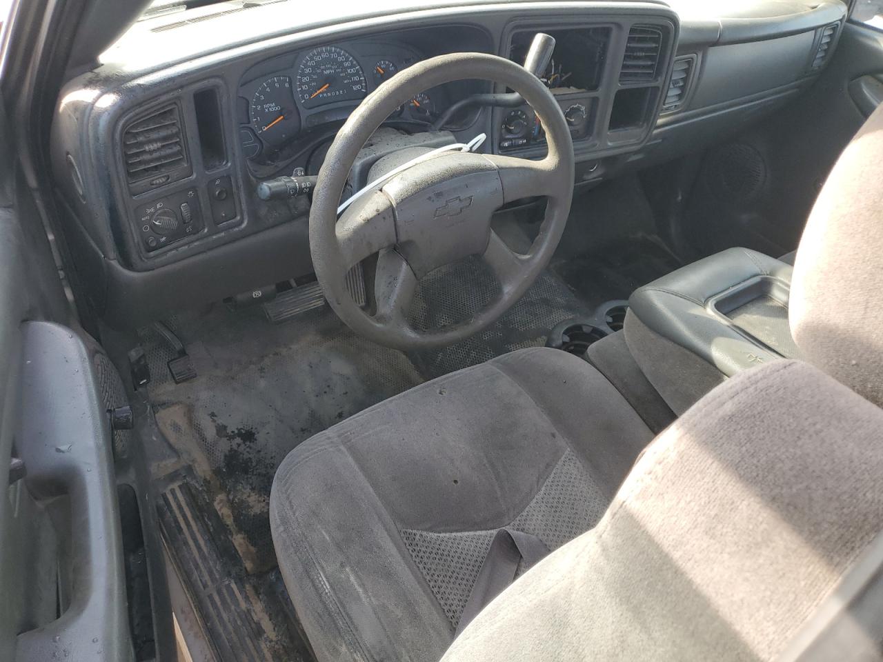 2007 Chevrolet Silverado - Image 8