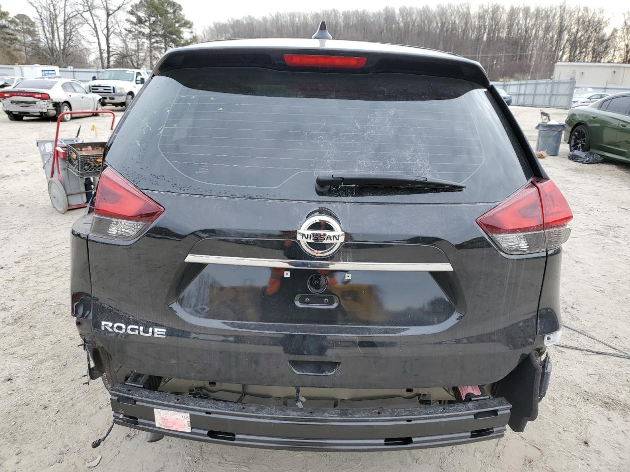 2020 Nissan Rogue - Image 6