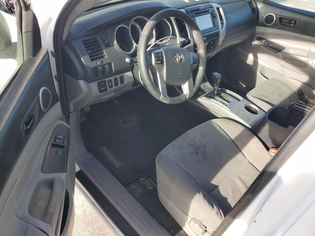 2013 Toyota Tacoma - Image 8
