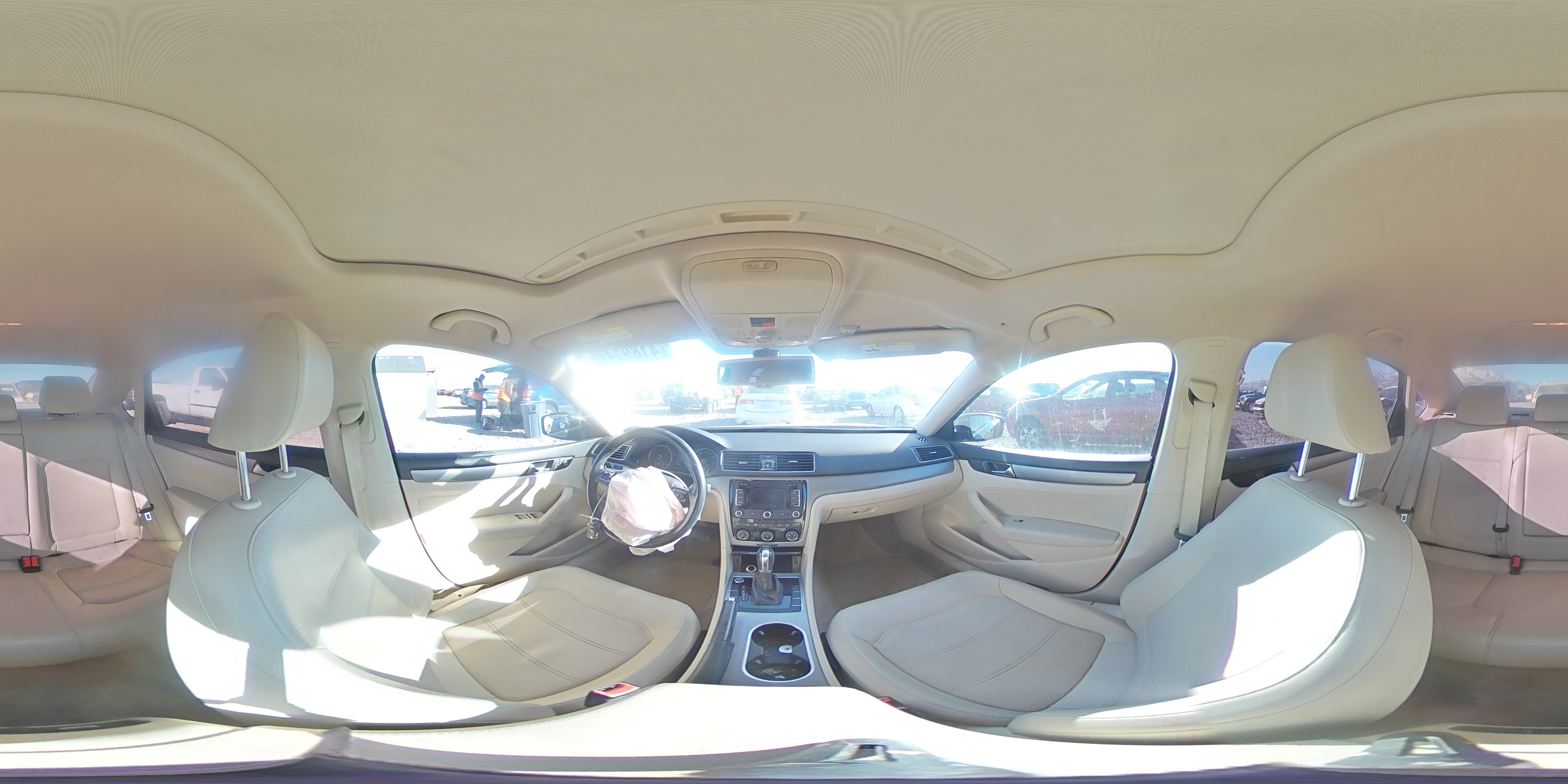 2014 Volkswagen Passat - Image 15