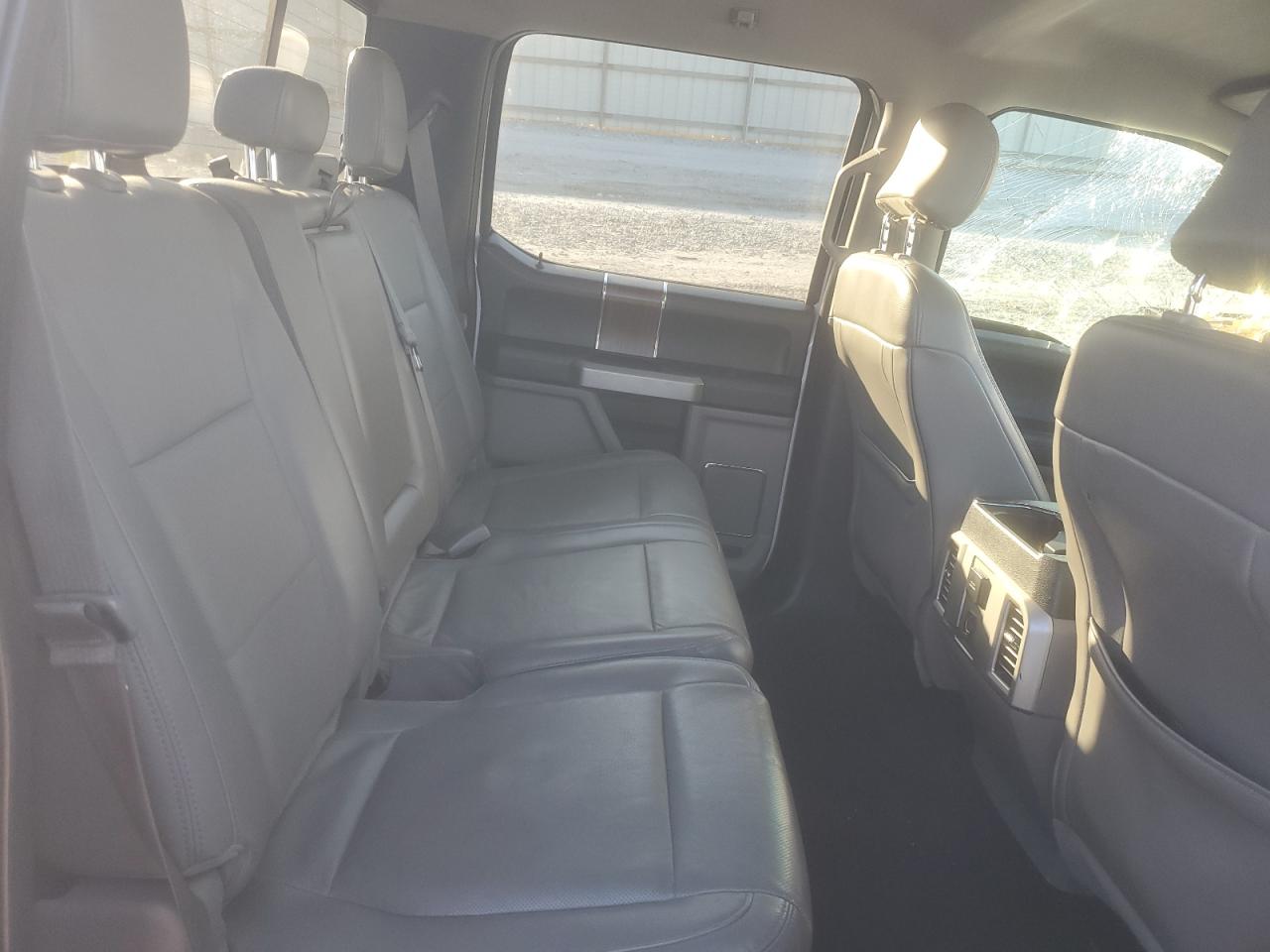 2015 Ford F-150 - Image 11