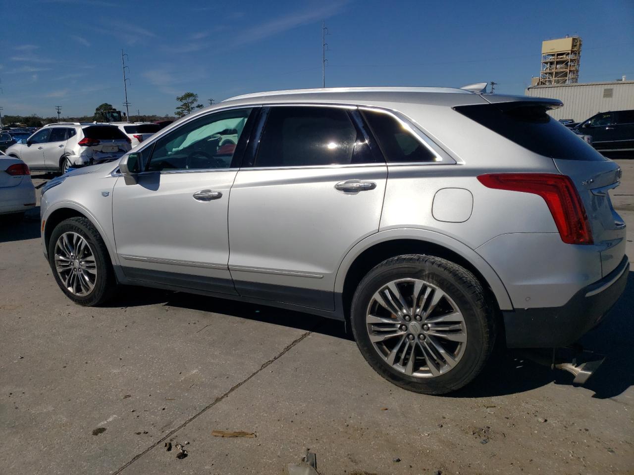 2017 Cadillac XT5 - Image 2